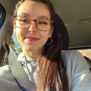 Meet your Posher, Alana